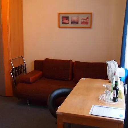 Effeld Szálloda 4*